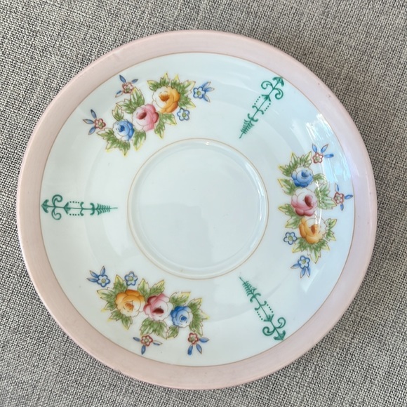 Diamond Asian Inspired Teacup and Saucer - Picture 5 of 9